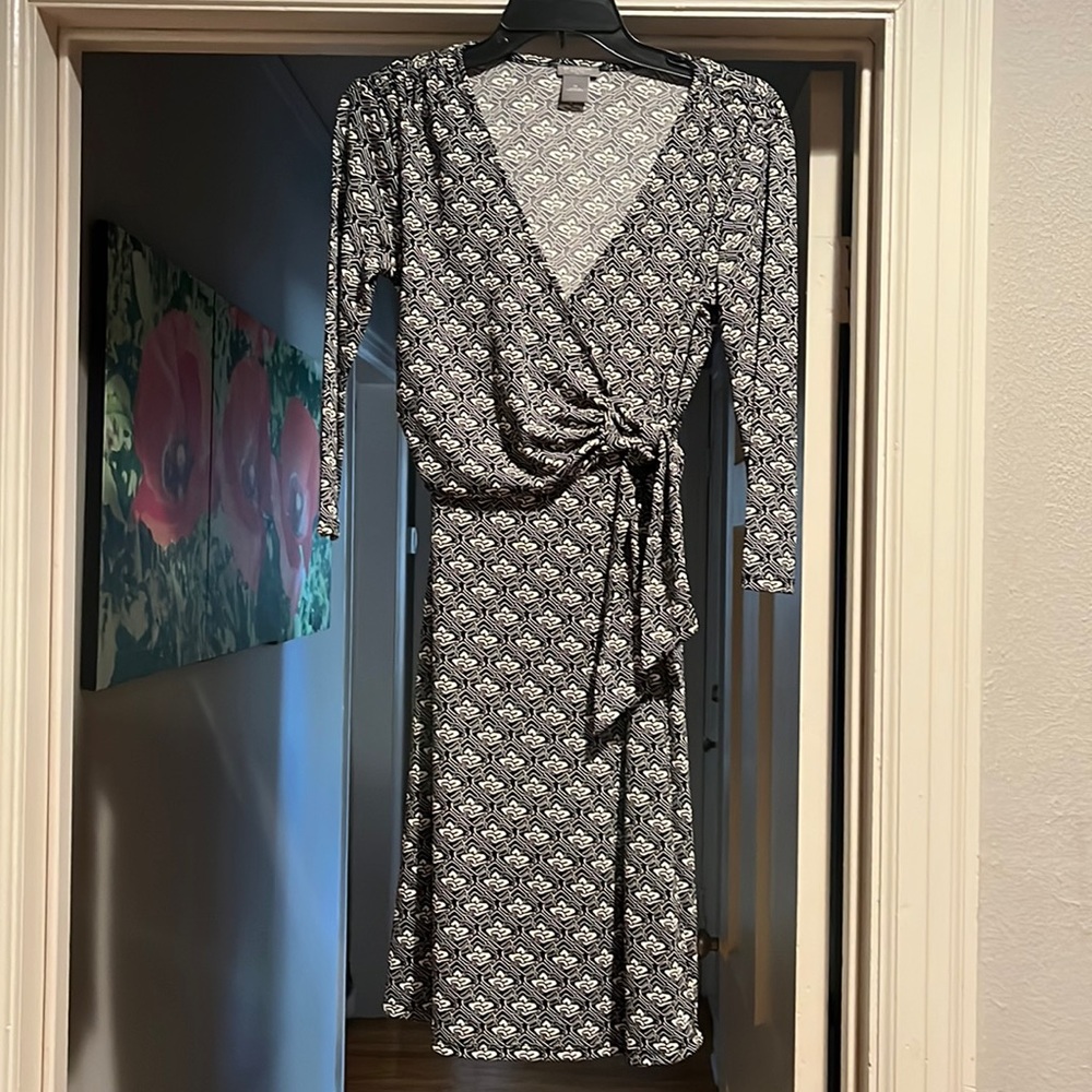And Taylor long sleeve wrap dress size 2P